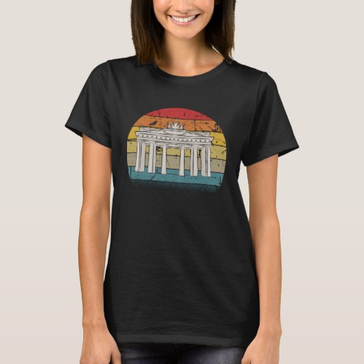 Berlin  Boy Germany at Alexanderplatz Berlin Bear Tシャツ (正面)