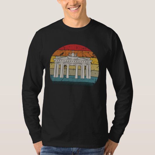 Berlin  Boy Germany at Alexanderplatz Berlin Bear Tシャツ (正面)