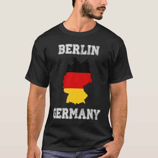 Berlin Germany Vintage Germany Flag Map Tシャツ (正面)