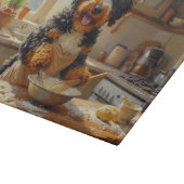 Bernedoodle Cooking in Kitchen カッティングボード (角)