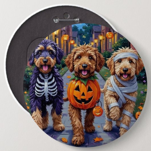 Bernedoodle Dogs Trick-or-Treating in Halloween Co 缶バッジ (正面&裏面)