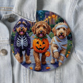 Bernedoodle Dogs Trick-or-Treating in Halloween Co 缶バッジ (インサイチュ)