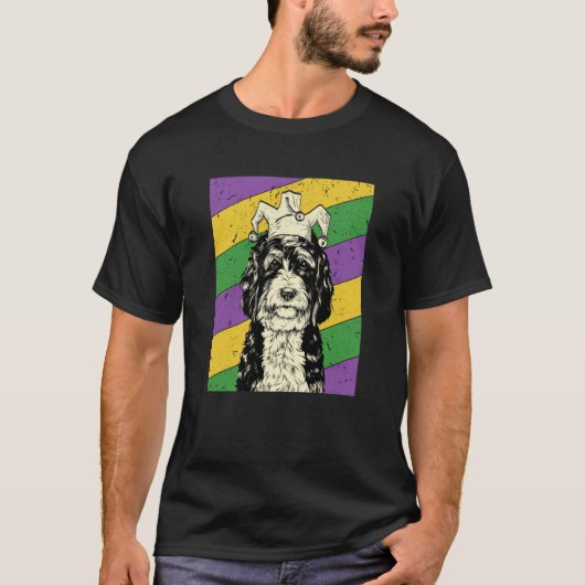 Bernedoodle Jester Mardi Gras Doodle Dog Mom or Da Tシャツ (正面)