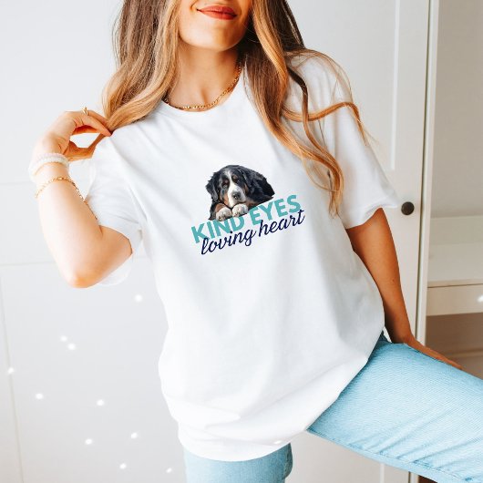 Bernese Beauty: Kind Eyes, Loving Heart Cute Tee Tシャツ