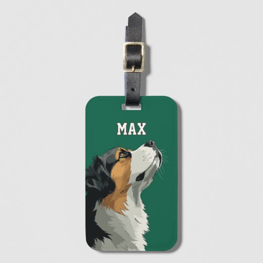 Bernese Mountain Dog on Green Background ラゲッジタグ (正面縦)