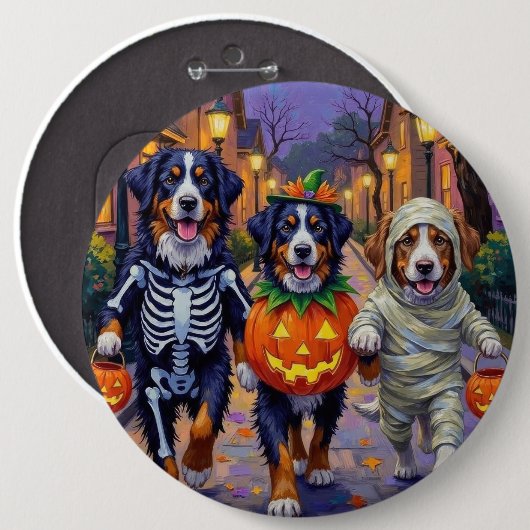 Bernese Mountain Trick-or-Treating In Halloween  缶バッジ (正面&裏面)