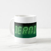 Bernie Sandersデジタル読み出し コーヒーマグカップ (正面左)