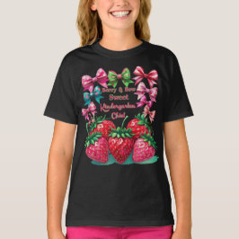 Berry and Bow Sweet Kindergarten Chic Tシャツ