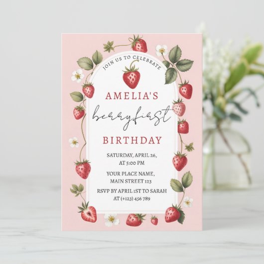 Berry Cute Strawberry First Birthday Celebration 招待状 (スタンド正面)