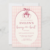 Berry First Birthday Pink Red Bow Strawberry 招待状 (正面)
