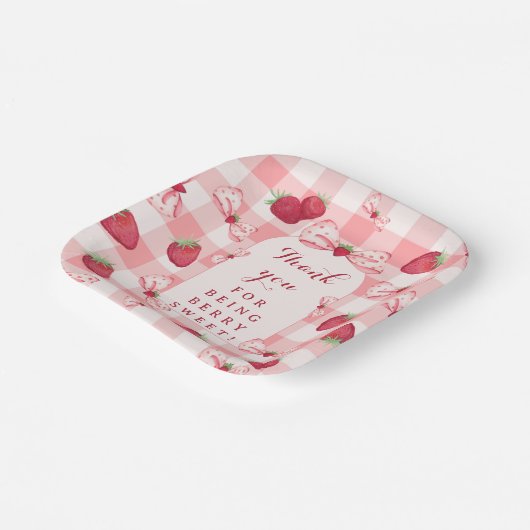 Berry First Birthday Red Gingham Bows Square ペーパープレート (傾斜あり)