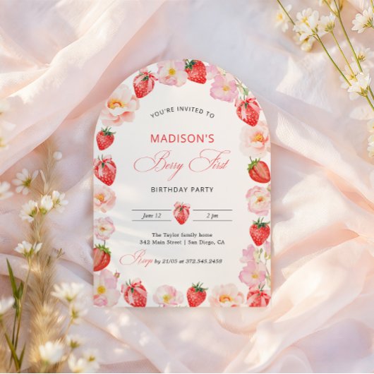 Berry First Birthday Strawberry Bow 1st Birthday 招待状