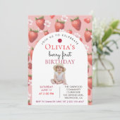 Berry First Birthday Strawberry Girl Photo 招待状 (スタンド正面)