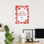 Berry First Strawberry Birthday Party Welcome Sign ポスター (ホームオフィス)