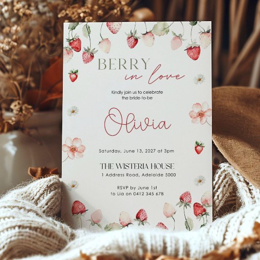 Berry in Love Bridal Shower Invitation: Editable 招待状