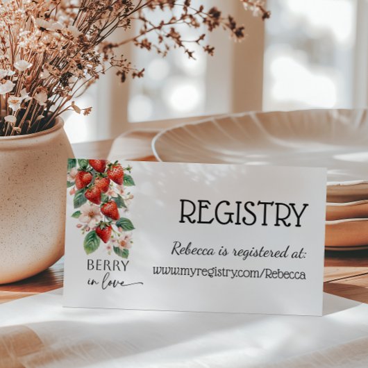 Berry in Love Strawberry Bridal Shower Registry エンクロージャーカード