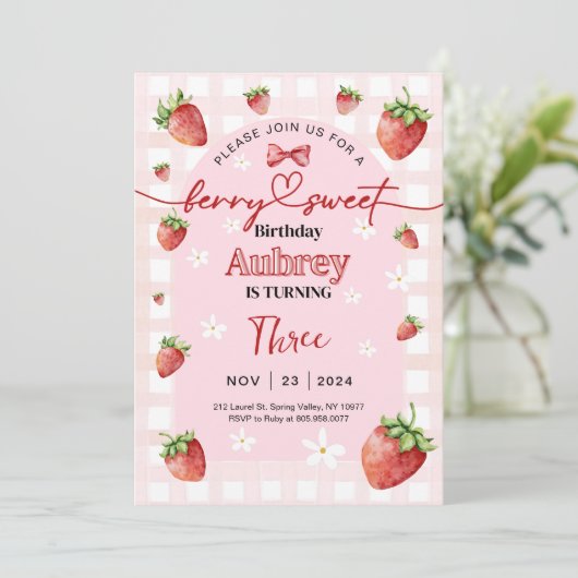 Berry Sweet Birthday Invitation Any Age 招待状 (スタンド正面)