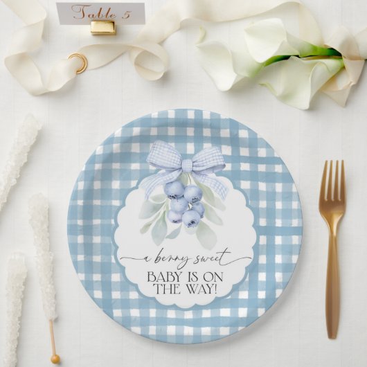 Berry Sweet Blueberry Gingham Baby Shower ペーパープレート (ウェディング)