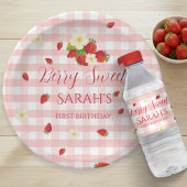Berry Sweet Strawberry 1st Birthday Party ペーパープレート