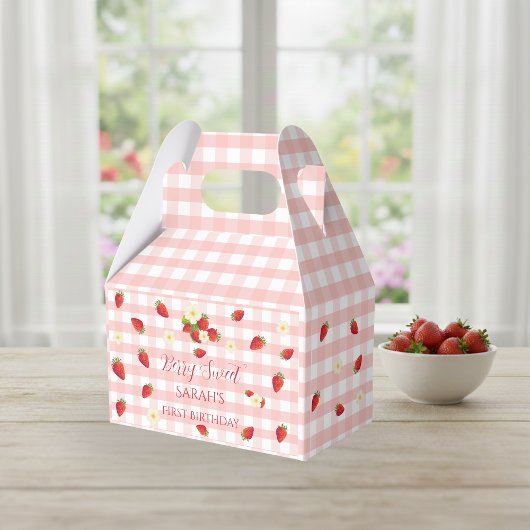 Berry Sweet Strawberry 1st Birthday Party Gift  フェイバーボックス