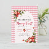 Berry Sweet Strawberry Gingham Photo 1st Birthday 招待状 (スタンド正面)