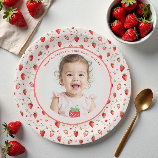 Berry Sweet Strawberry Patch Photo 1st Birthday ペーパープレート