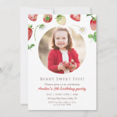 Berry Sweet Strawberry Photo Birthday 招待状 (正面)