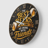 Best Beers Funny Beer Friends Man Cave Gift ラージ壁時計 (傾斜)