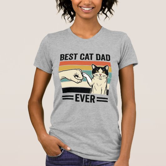 Best Cat Dad Ever Retro Cat Fist Bump Shirt_1 Tシャツ (正面)