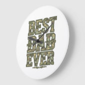 Best Dad Ever Camo Vintage Engraving Design_1 ラージ壁時計 (傾斜)