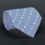 Best Man Repeating White Text on Light Blue ネクタイ<br><div class="desc">This fun neck tie is the perfect accessory for the best man at your wedding. It features a simple yet elegant design with the words "Best Man" written in fancy all capital white text repeating in a diagonal pattern on a light blue gray colored background. There are diamonds separating the...</div>