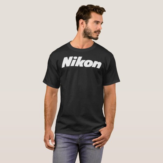 BEST SELLER - Nikon Logo Merchandise Essential T-S Tシャツ (正面フル)