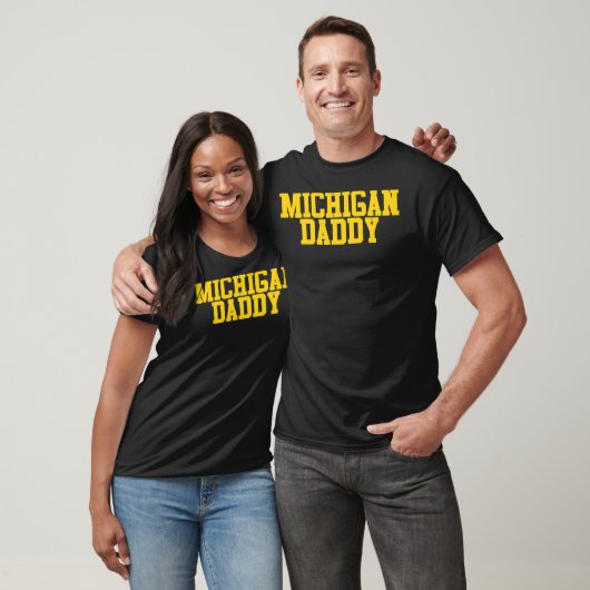 Best Selling - Michigan Daddy Merchandise Essentia Tシャツ (ユニセックス)