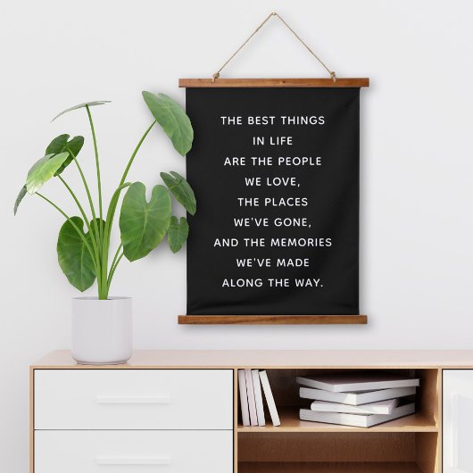 Best Things in Life Black Quote Wall Art 吊り下げ型タペストリー