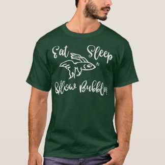 Beta魚の食べ眠る泡 Tシャツ