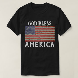 Betsy Rossの旗の神はアメリカのTシャツを賛美します Tシャツ