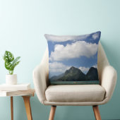 Between beach and hills, the beauty of El Nido クッション (椅子)