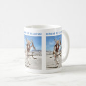 Beware of Krampus! コーヒーマグカップ (正面右)