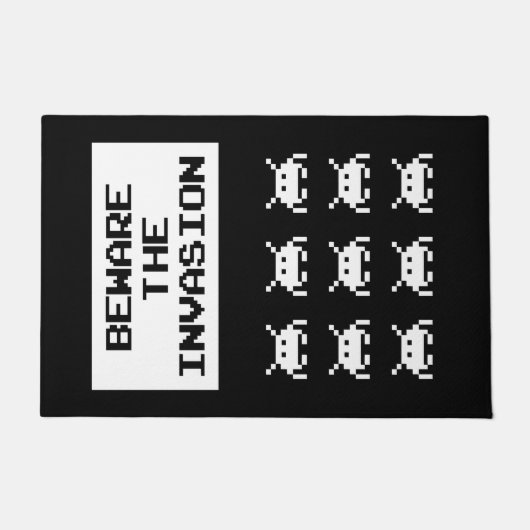 Beware of the invasion, geek design ドアマット (正面)