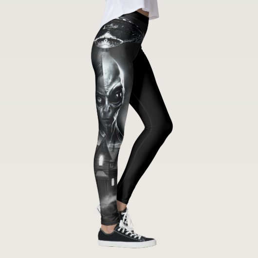 Beyond the Boundaries Paranormal Women's Leggings レギンス (右)