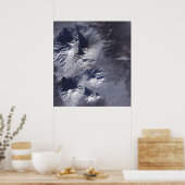 Bezymianny火山は適度なプルームを示している ポスター (キッチン)