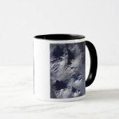 Bezymianny火山は適度なプルームを示している マグカップ (正面右)