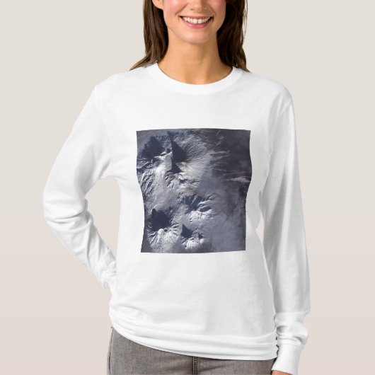 Bezymianny火山は適度なプルームを示している Tシャツ (正面)