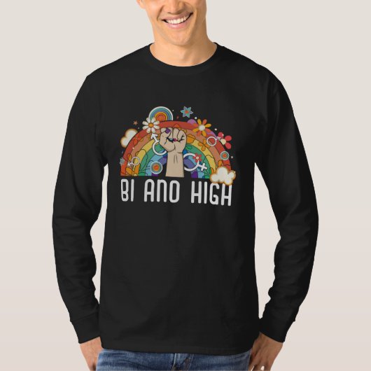 Bi And High Bisexual Rainbow Pride March Bisexuali Tシャツ (正面)