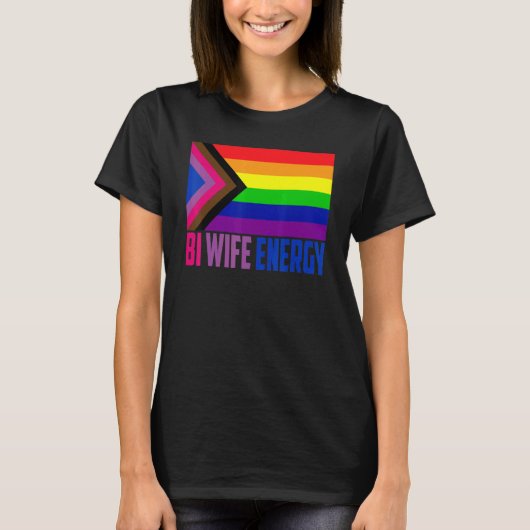 Bi Wife Energy Lgbtq Support Lgbt Pride Month 2022 Tシャツ (正面)