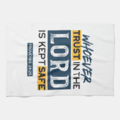 Bible Quote Art - Proverbs 29:25 Trust in God キッチンタオル (横)