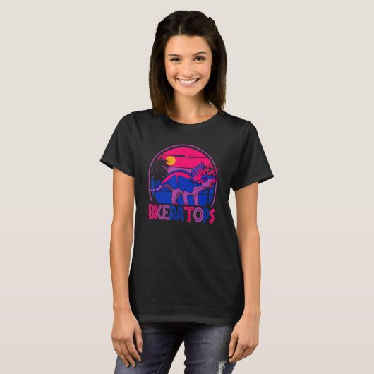 Biceratops Bisexual Ceratops Dinosaur LGBT Pride M Tシャツ (正面フル)