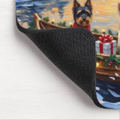 Biewer Terrier Christmas Boat Holiday マウスパッド (コーナー)