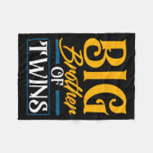 Big Brother Of Twins New Brother Sibling Funny Twi フリースブランケット (正面(横))