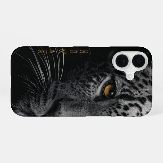 Big Cat’s Amber Eye – Customizable iPhone 16ケース (裏面横)